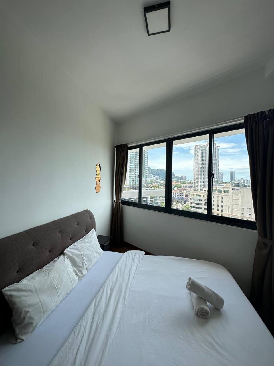 The Landmark Comfort Relax Spacious Sea View By Iz Tanjung Tokong Kültér fotó